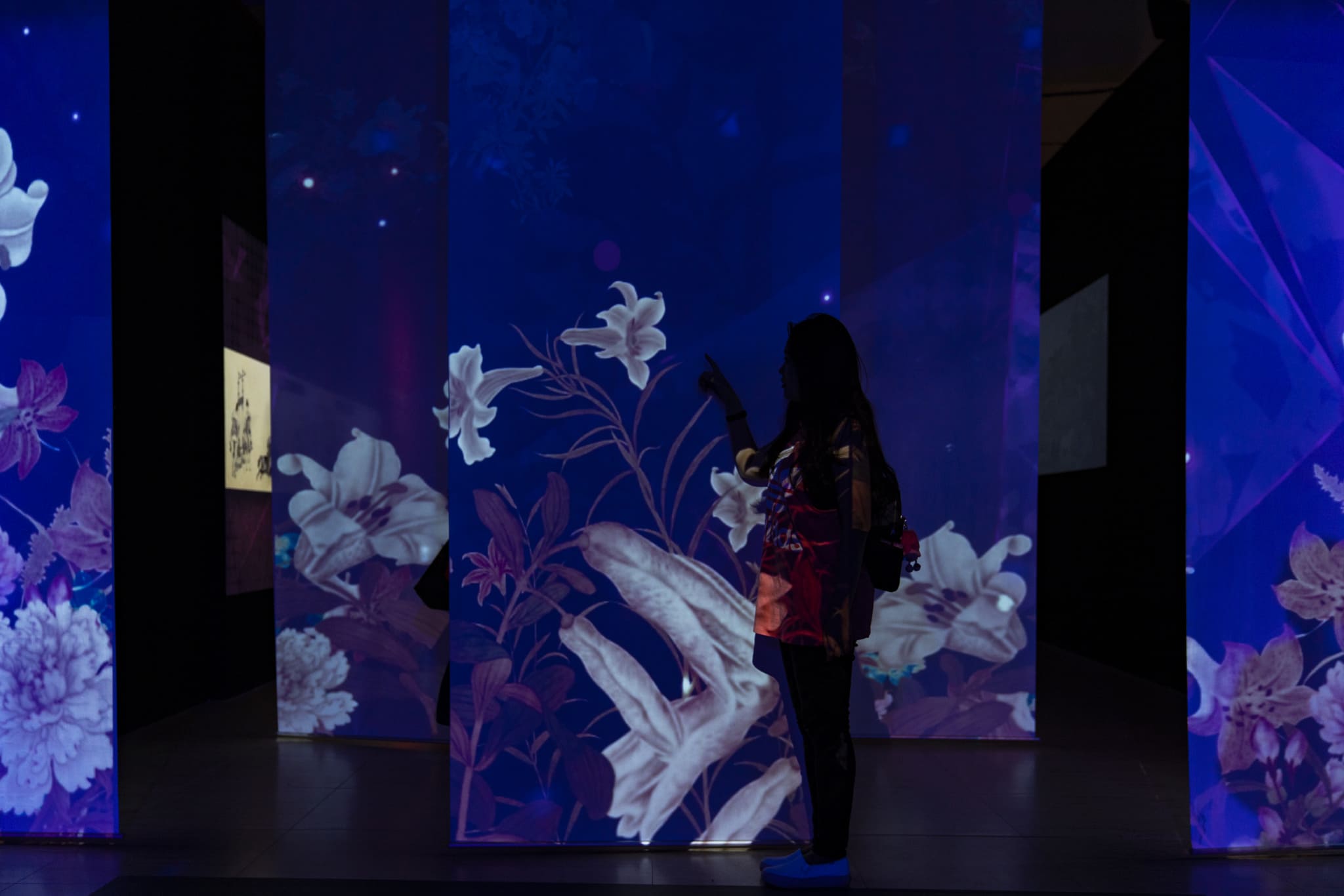 自然共生」核心价值为发想,将故宫典藏重要文物,转化为新媒体艺术,并